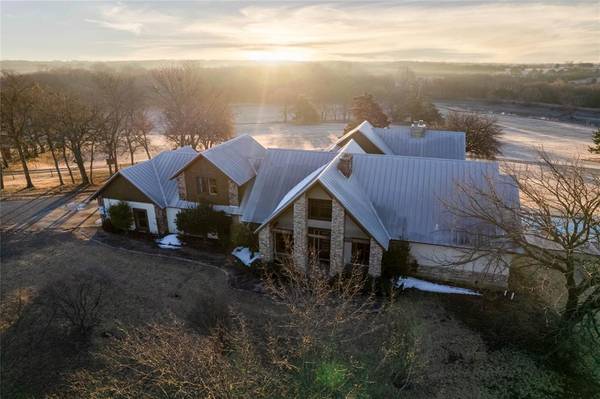 1922 Bethel Cannon Road, Whitewright, TX 75491