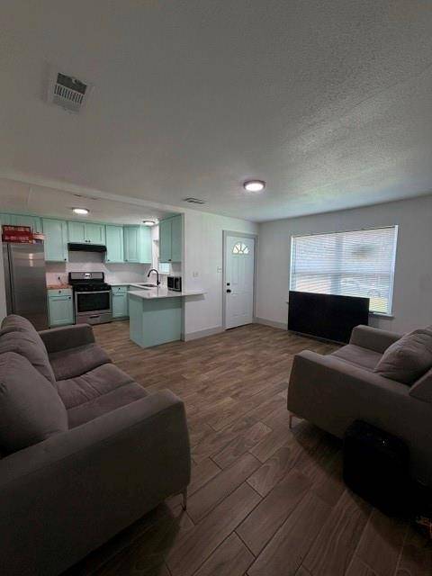 6836 Western Hills Drive, Dallas, TX 75217