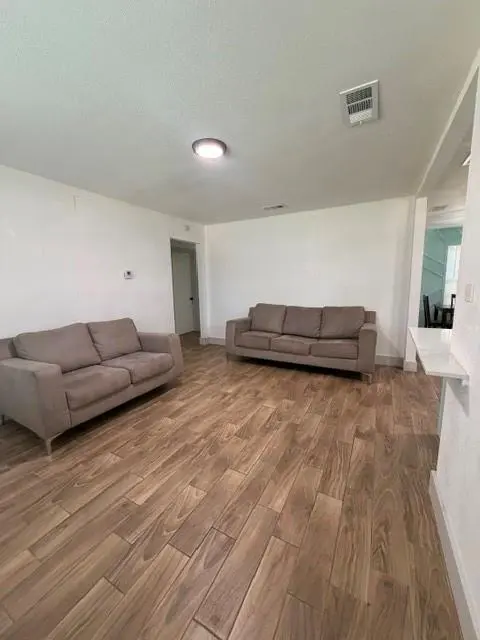 6836 Western Hills Drive, Dallas, TX 75217