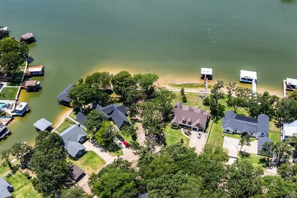136 Anderson Lane, Mabank, TX 75156