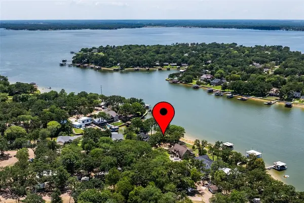 136 Anderson Lane, Mabank, TX 75156