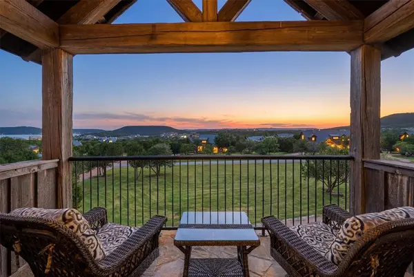 1046 Grandview Drive, Graford, TX 76449