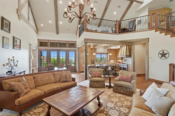 1046 Grandview Drive, Graford, TX 76449