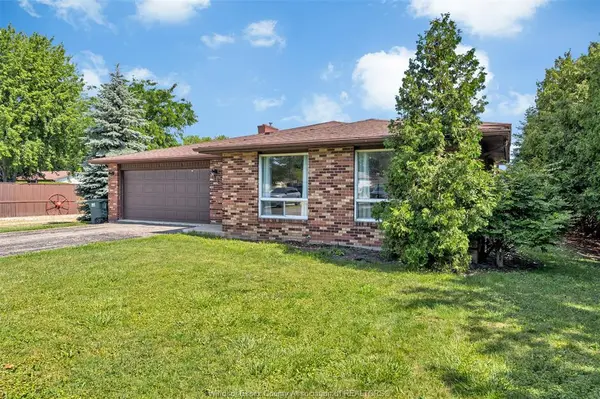 1114 COUNTY RD 22, Lakeshore, ON N0R 1A0