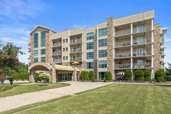 34 BOBLO ISLAND Boulevard #306, Amherstburg, ON N9V 0C4