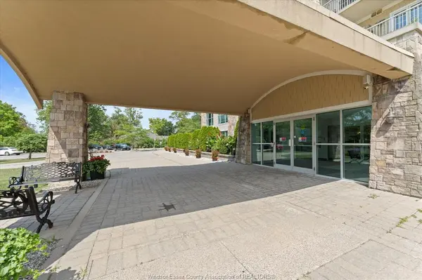 34 BOBLO ISLAND Boulevard #306, Amherstburg, ON N9V 0C4