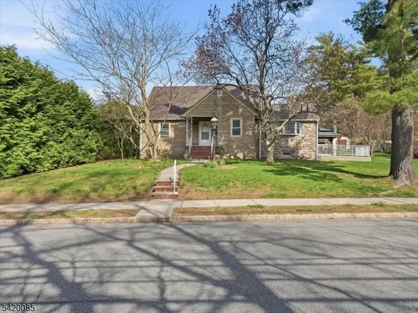 95 Sycamore Ave, Livingston Twp., NJ 07039
