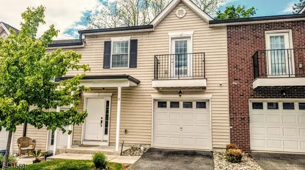 19 Gregg Ct, Newton Town, NJ 07860