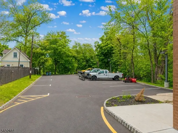 38 N Gaston Ave, Somerville Boro, NJ 08876