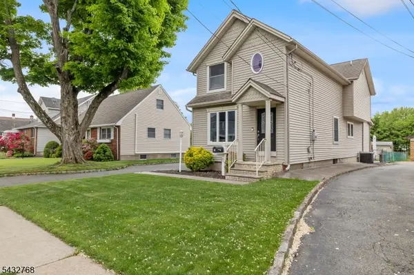 72 Forest Ave, Hawthorne Boro, NJ 07506