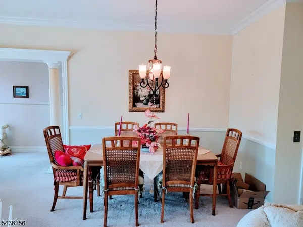 40 Schmidt Cir, Watchung Boro, NJ 07069
