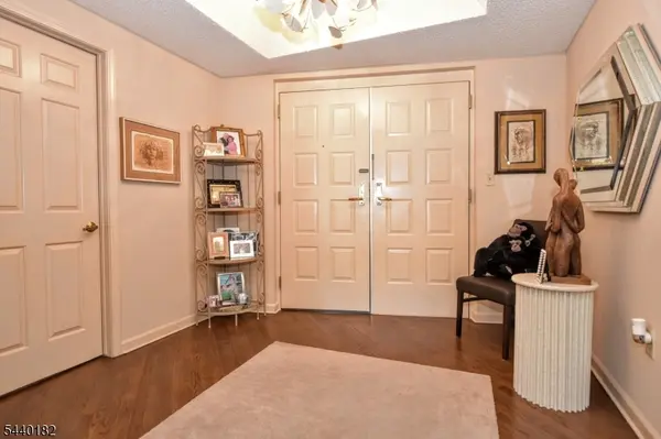 1360 Hamburg Tpke #207, Wayne Twp., NJ 07470