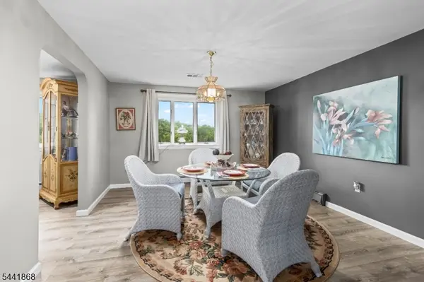 9 Ernella Dr, White Twp., NJ 07823