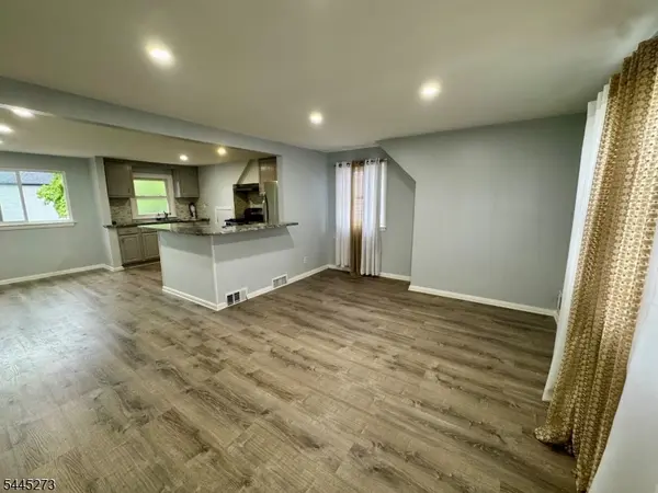 347 E 29Th St #2, Paterson City, NJ 07514