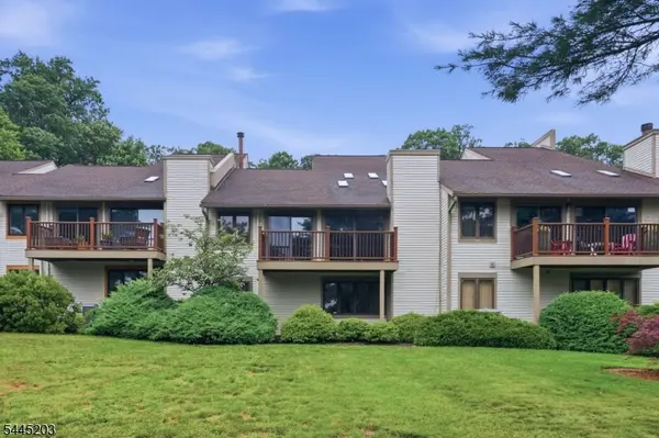 321 N Wyoming Ave #2B, South Orange Village Twp., NJ 07079