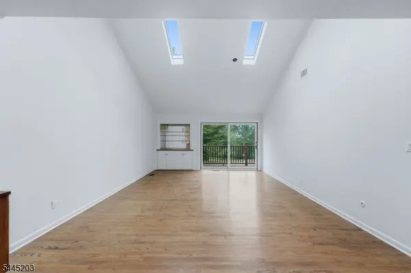 321 N Wyoming Ave #2B, South Orange Village Twp., NJ 07079