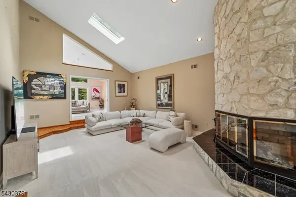 8 Union Hill Rd, Denville Twp., NJ 07834