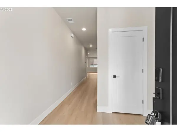 7236 SW WINDFLOWER ST, Wilsonville, OR 97070