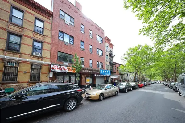 462 52nd ST #2D, Brooklyn, NY 11220