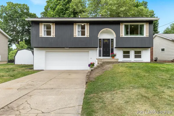 990 72nd ST SE, Gaines Twp, MI 49508