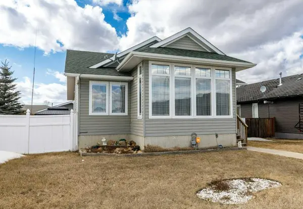 6 Fawn Meadows DR, Delburne, AB T0M 0V0