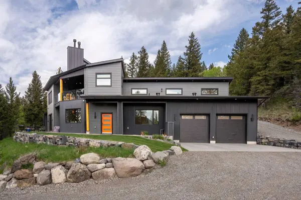 8938 24 AVE, Coleman, AB T0K 0M0