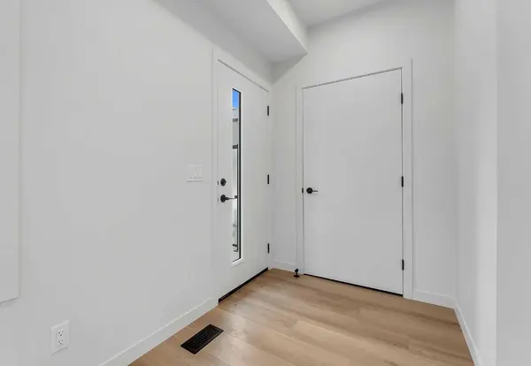 83 Arbour Lake CT NW, Calgary, AB T3G 0H6