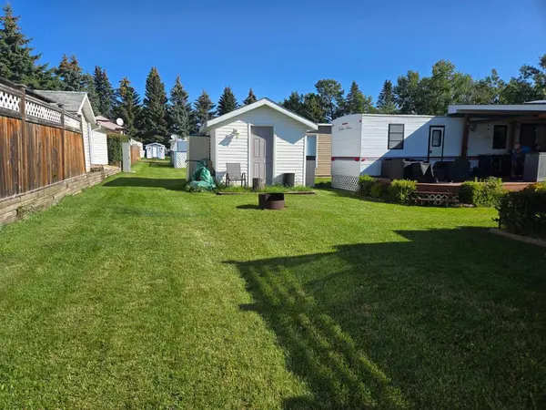 17 Points West Resort, Sylvan Lake, AB T4S 1T3