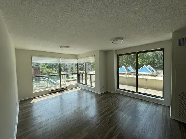 298 Jarvis ST #307, Toronto C08, ON M5B 2M4