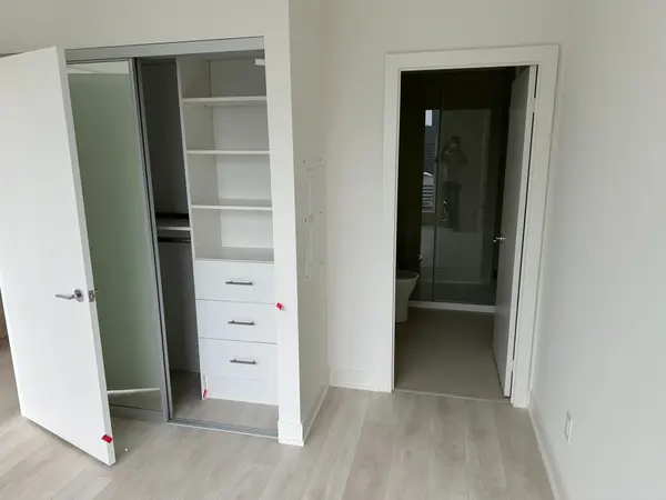 15 Mercer ST #3207, Toronto C01, ON M5V 1H2