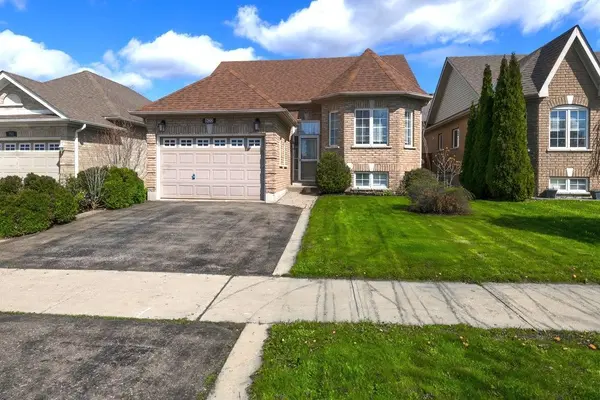 802 Coldstream DR, Oshawa, ON L1K 2Z3