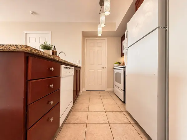 68 Grangeway AVE #908, Toronto E09, ON M1H 0A1