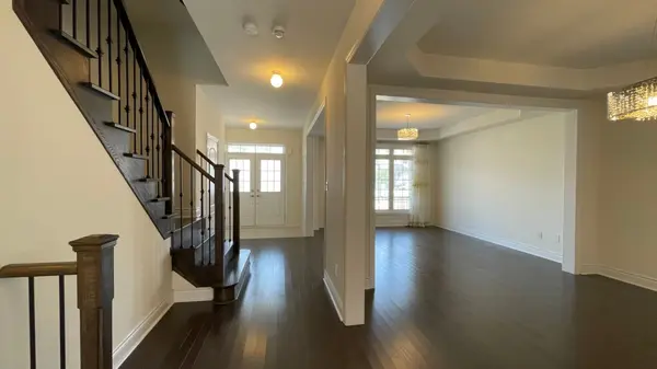 1066 Harden TRL, Newmarket, ON L3X 0H9