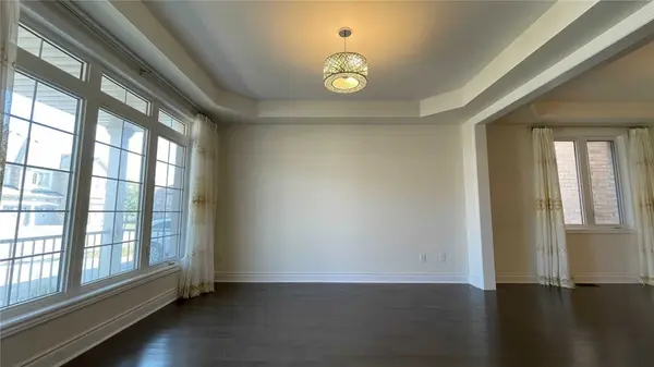 1066 Harden TRL, Newmarket, ON L3X 0H9