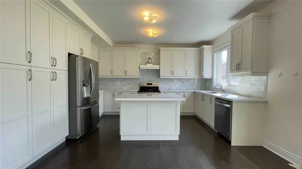 1066 Harden TRL, Newmarket, ON L3X 0H9