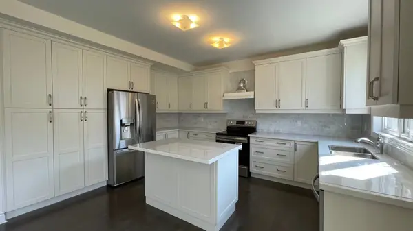 1066 Harden TRL, Newmarket, ON L3X 0H9