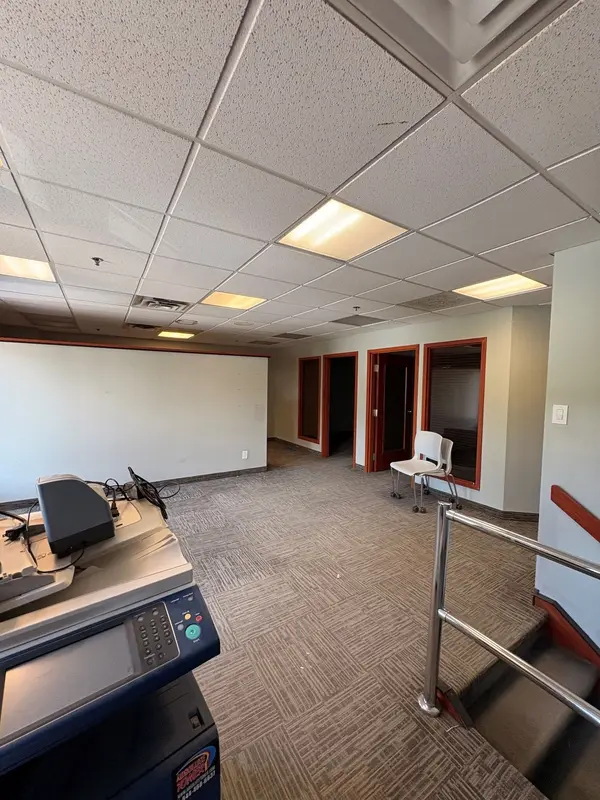 45 Rodinea RD #Unit 6, Vaughan, ON L6A 1R3
