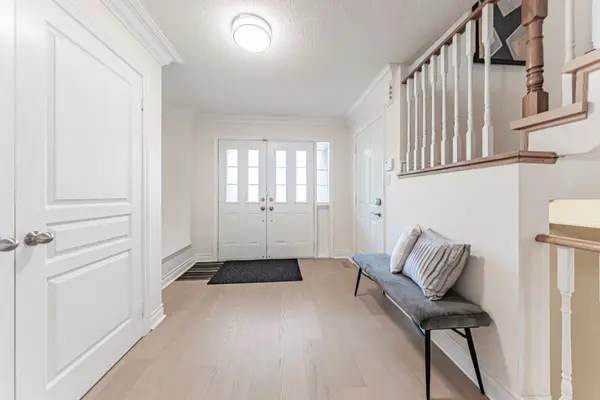 489 Ravineview WAY, Oakville, ON L6H 6T1