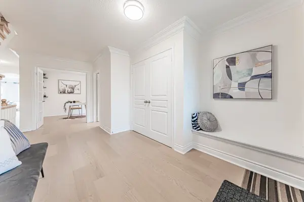 489 Ravineview WAY, Oakville, ON L6H 6T1