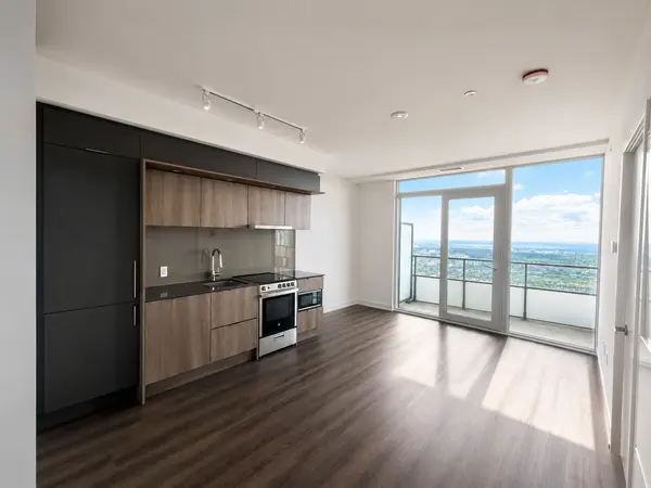 448 Burnhamthorpe RD W #5307, Mississauga, ON L5B 0R4
