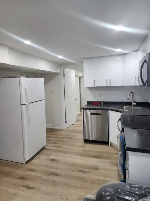 2361 Barclay RD #BASEMNET, Burlington, ON L7R 2B7
