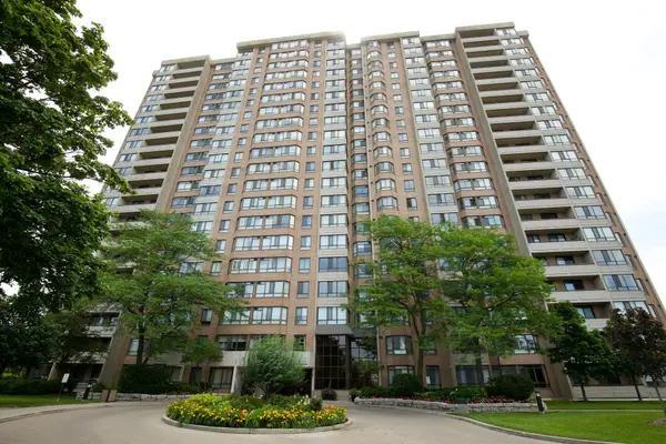 100 County Court BLVD #1709, Brampton, ON L6W 3X1