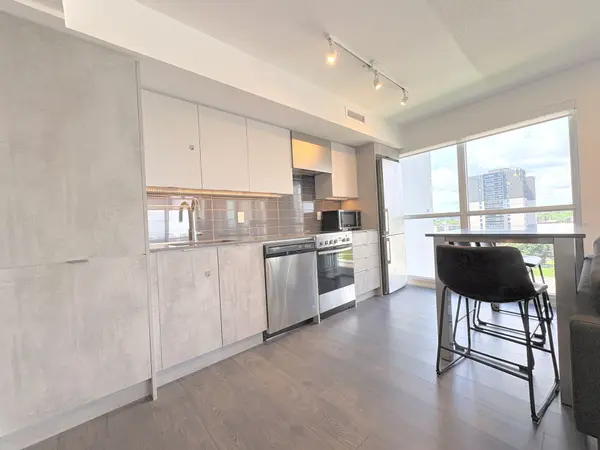 30 Gibbs RD #802, Toronto W08, ON M9B 0E4