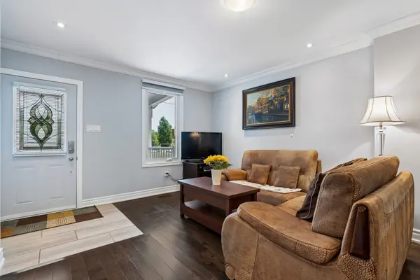 116 Seventh ST, Toronto W06, ON M8V 3B4