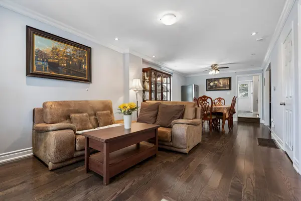 116 Seventh ST, Toronto W06, ON M8V 3B4