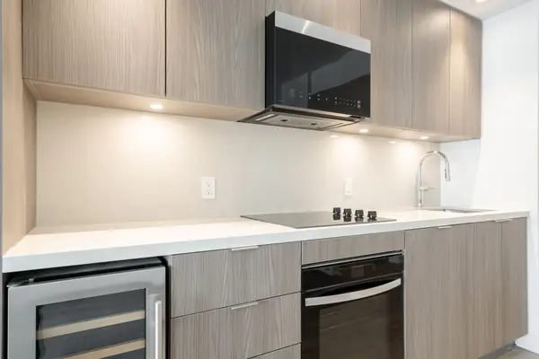 485 Perth AVE #E725, Toronto W03, ON M6N 0B9