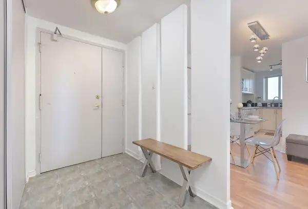 6720 Glen Erin DR #1013, Mississauga, ON L5N 3K8