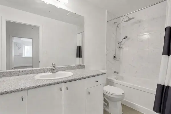 150 Oak Park BLVD #420, Oakville, ON L6H 3P2