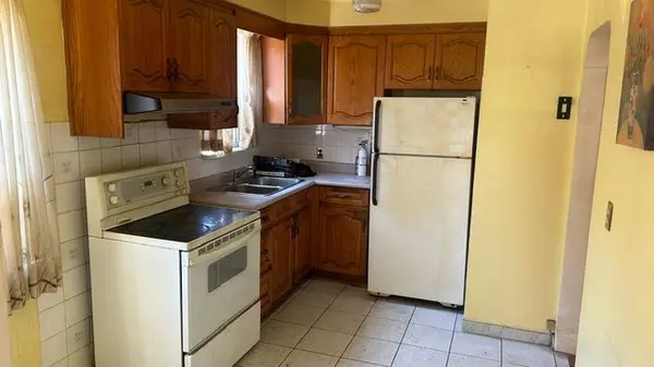 537 Glen Park AVE, Toronto W04, ON M6B 2G2