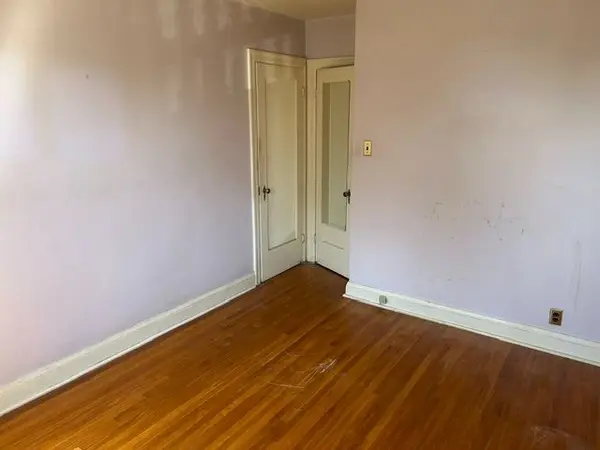 537 Glen Park AVE, Toronto W04, ON M6B 2G2